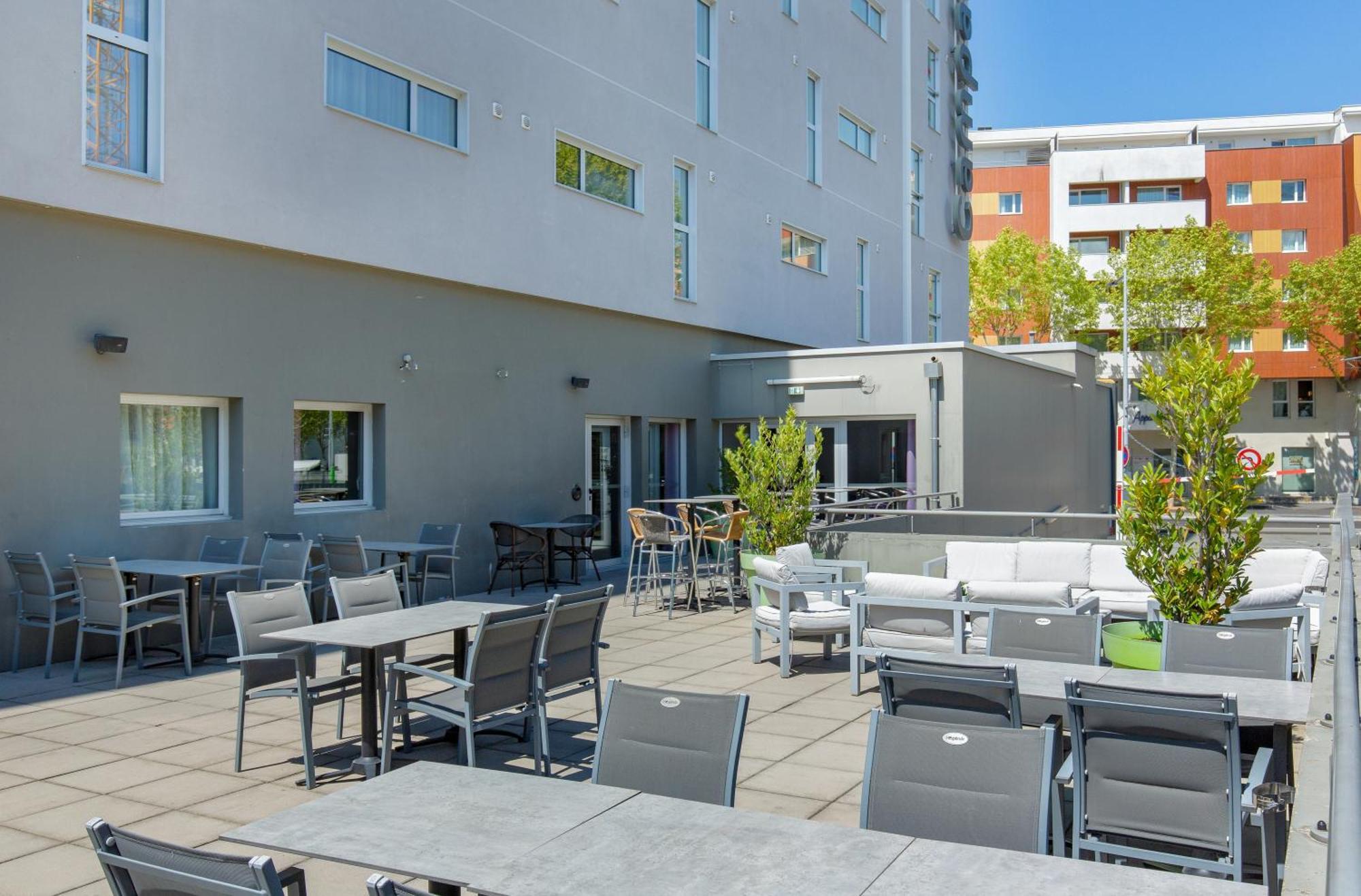 Hotel Campanile Clermont Ferrand Centre Exterior foto