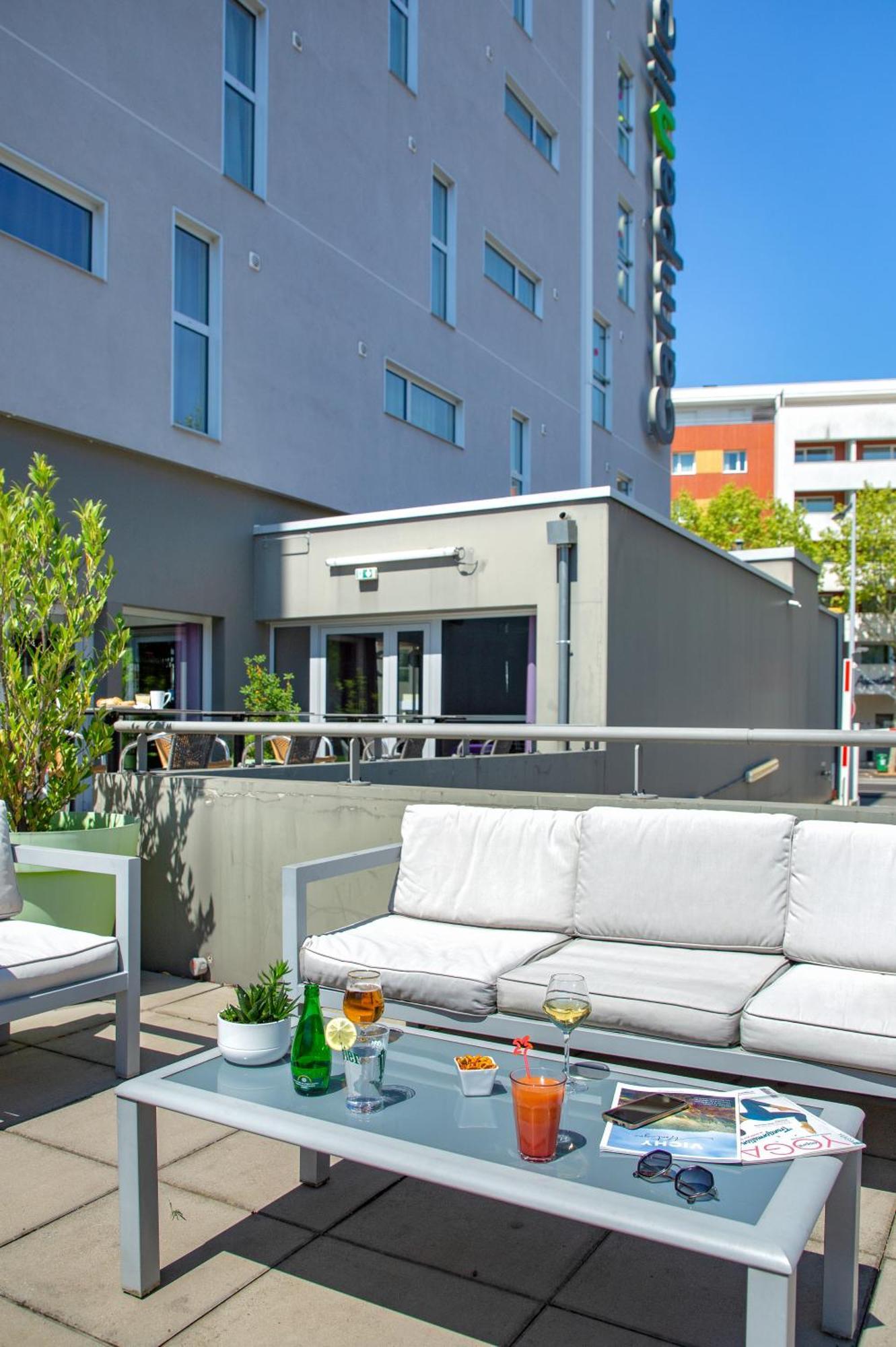 Hotel Campanile Clermont Ferrand Centre Exterior foto