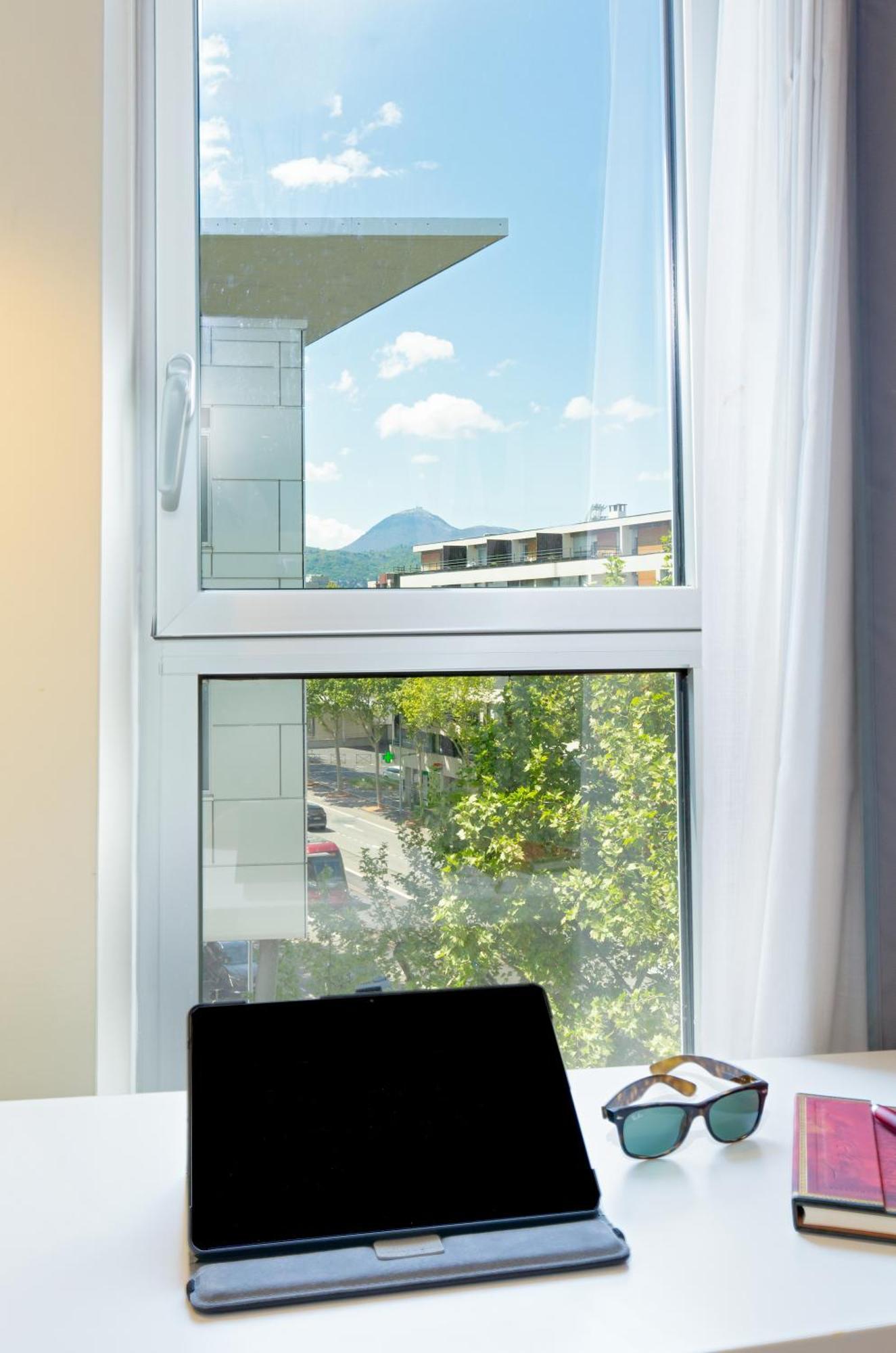 Hotel Campanile Clermont Ferrand Centre Exterior foto